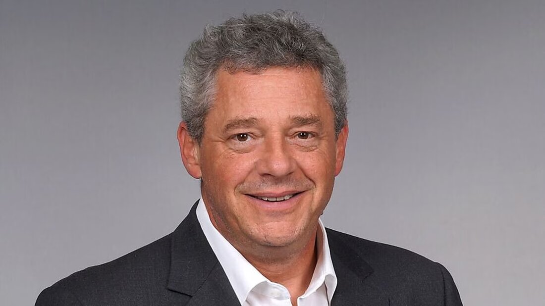 Georg Amstutz und Annette Joos-Baumberger übernehmen ab 1. Januar 2025 die Anlauf- und Meldestelle der Kantonsverwaltung Glarus.