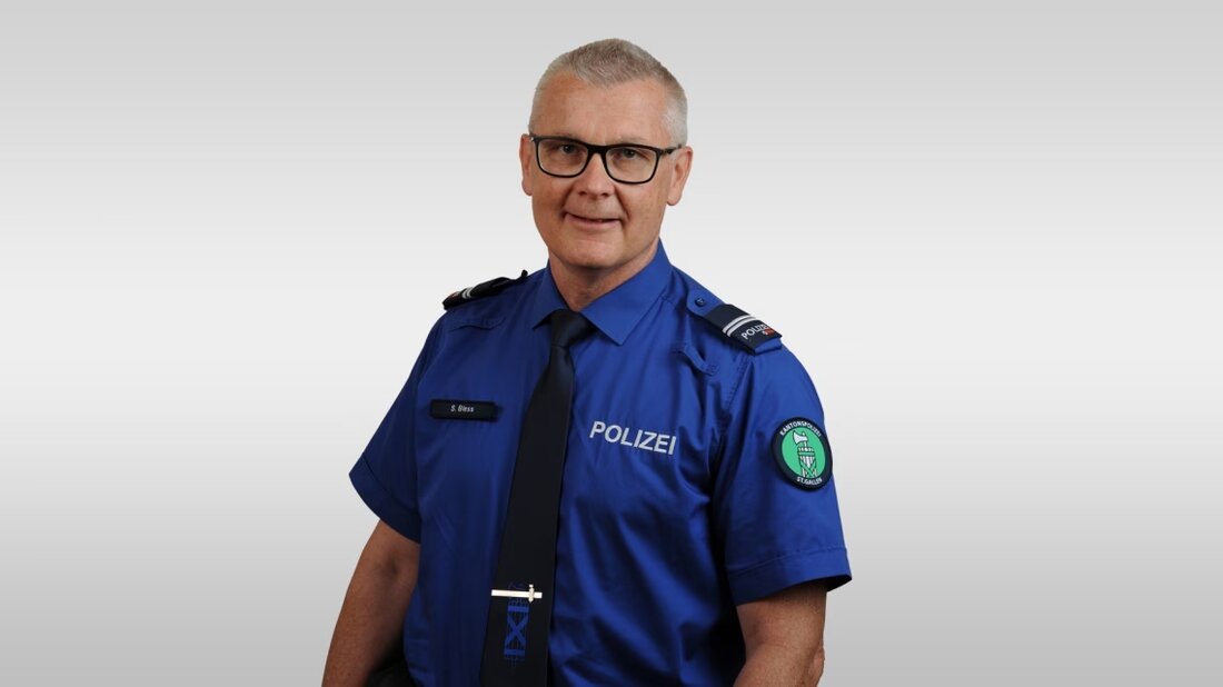 Major Simon Bless wird ab 1. Februar 2025 neuer Leiter der Regionalpolizei St.Gallen und tritt die Nachfolge von Valentin Aggeler an.