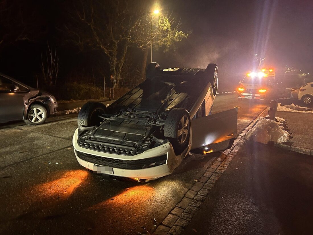 Am Heiligabend in Buchs überschlug sich ein alkoholisierter Autofahrer mit seinem Skoda nach einem Zusammenstoß und wurde leicht verletzt.