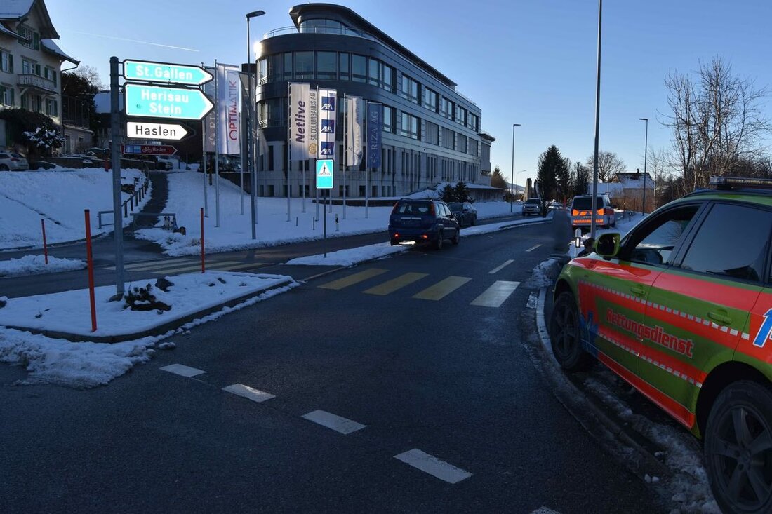 In Teufen wurde am 28. Dezember 2024 eine 16-jährige Fussgängerin auf einem Zebrastreifen von einem Auto leicht verletzt.