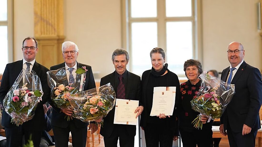 Reto Cuonz und das Glarner Kammerorchester erhalten am 26. Oktober 2025 in Ennenda den Glarner Kulturpreis für herausragende Verdienste.