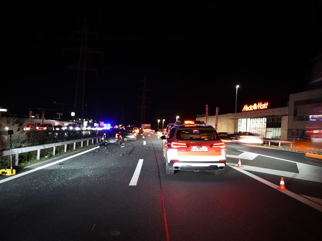 Am 19. Dezember 2025 kam es auf der A13 bei Chur zu einem Auffahrunfall, der den Feierabendverkehr erheblich beeinträchtigte.