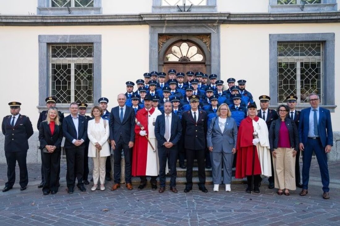 Am 5. September legten 28 Polizeiaspirantinnen und -Aspiranten in Sitten den Eid ab und traten in den Dienst der Kantonspolizei Wallis.