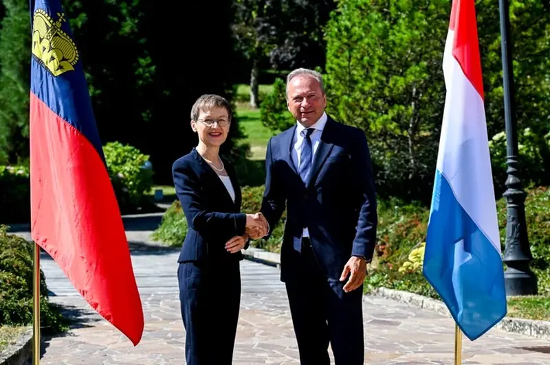Regierungschefin Brigitte Haas diskutiert Finanzpolitik in Luxemburg