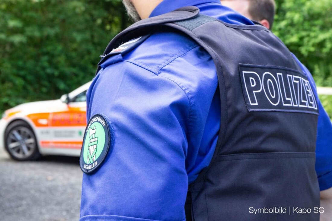 Ein 80-jähriger Geisterfahrer wurde auf der A3 bei Unterterzen gestoppt, da er fahrunfähig und ohne Fahrerlaubnis unterwegs war.
