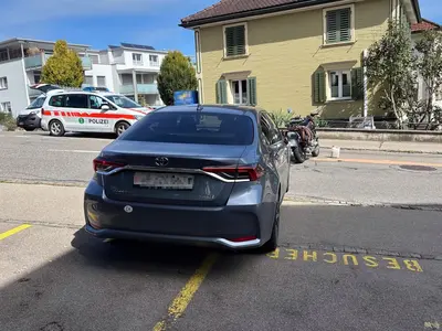 Verkehrsunfall in Bütschwil: 76-Jähriger nach Kollision leicht verletzt!