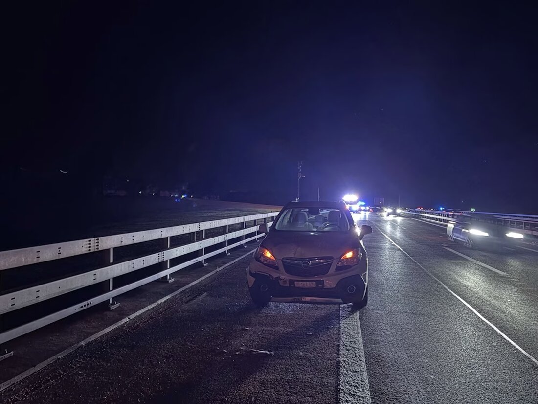 Am 19.09.2025 ereignete sich auf der A1 bei Gossau ein Auffahrunfall mit leichtverletzten Fahrern und 18'000 Franken Sachschaden.