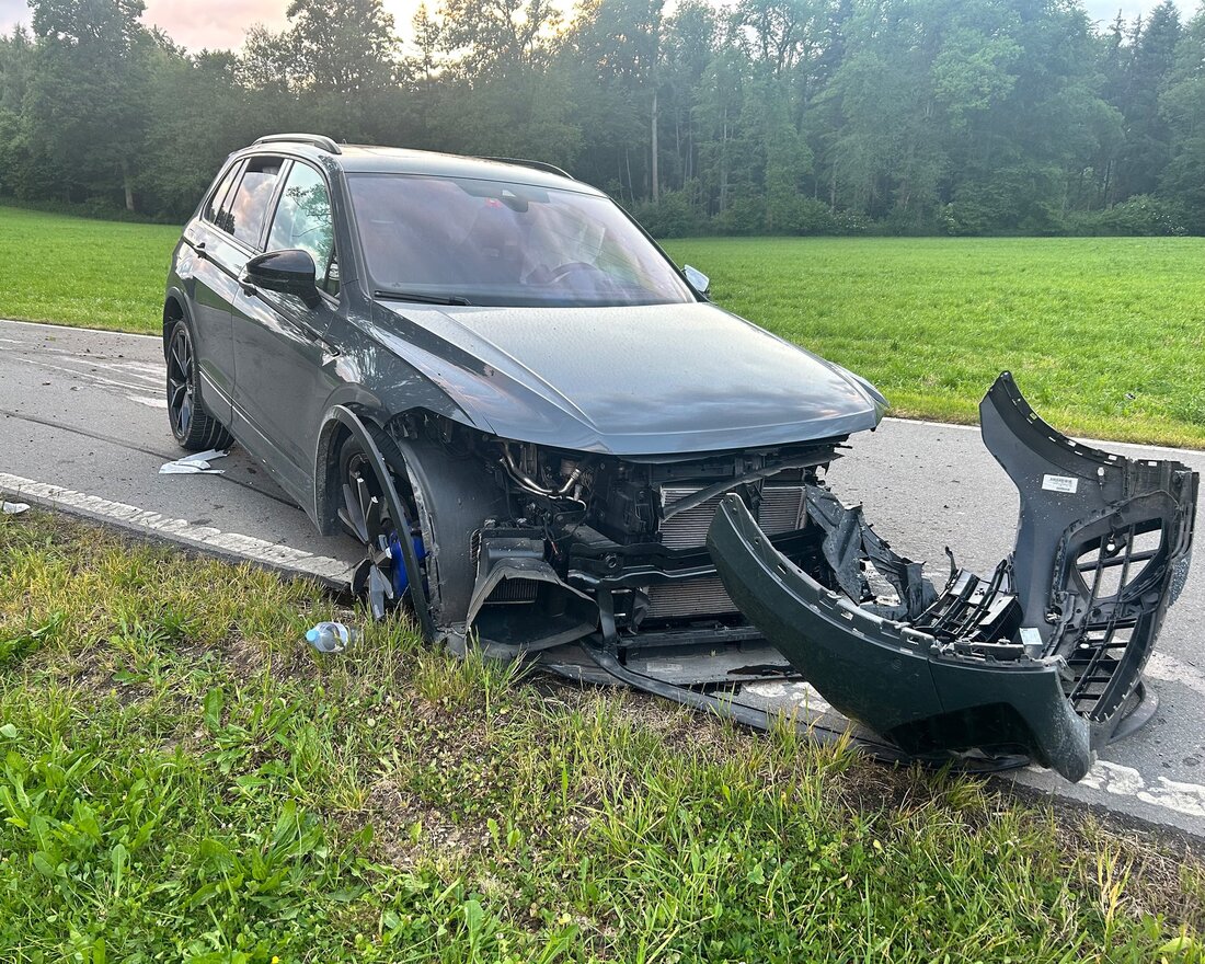 In Amriswil verursachte ein alkoholisierten Autofahrer einen Selbstunfall. Glücklicherweise blieben alle Insassen unverletzt.