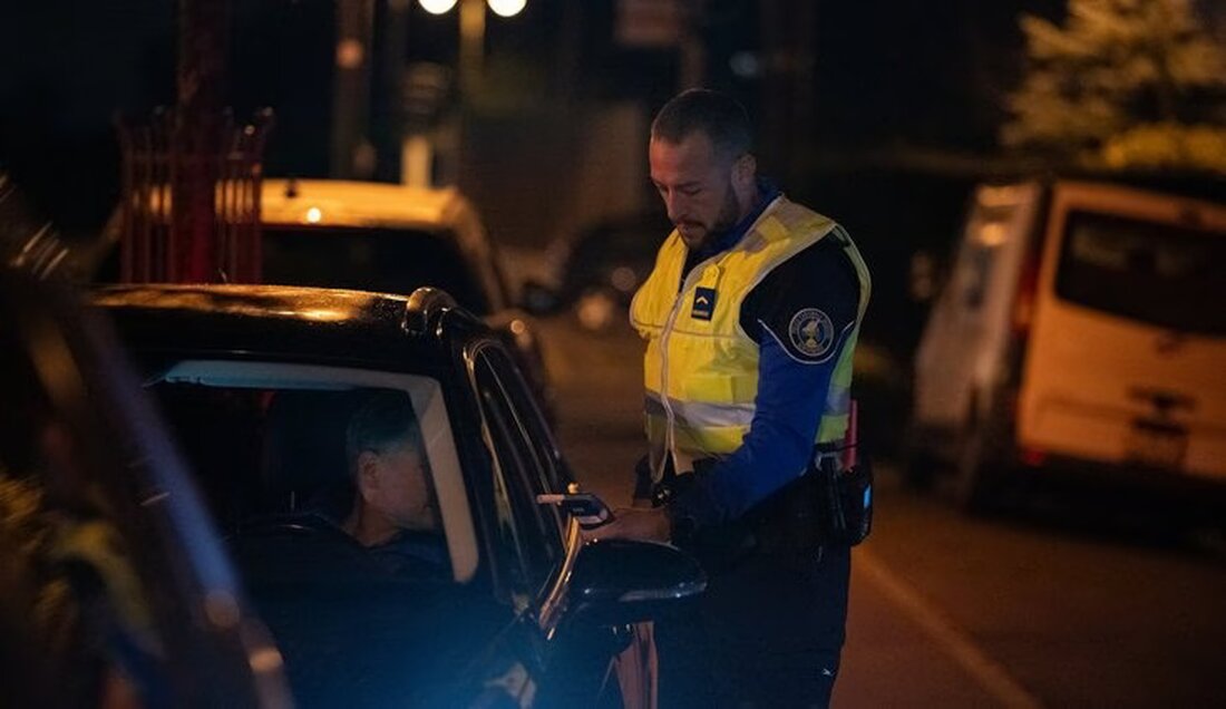 Die Waadtländer Polizei sensibilisierte während der Feiertage 4882 Autofahrer in einer Kampagne gegen Alkohol am Steuer, die 171 Beanstandungen zur Folge hatte.