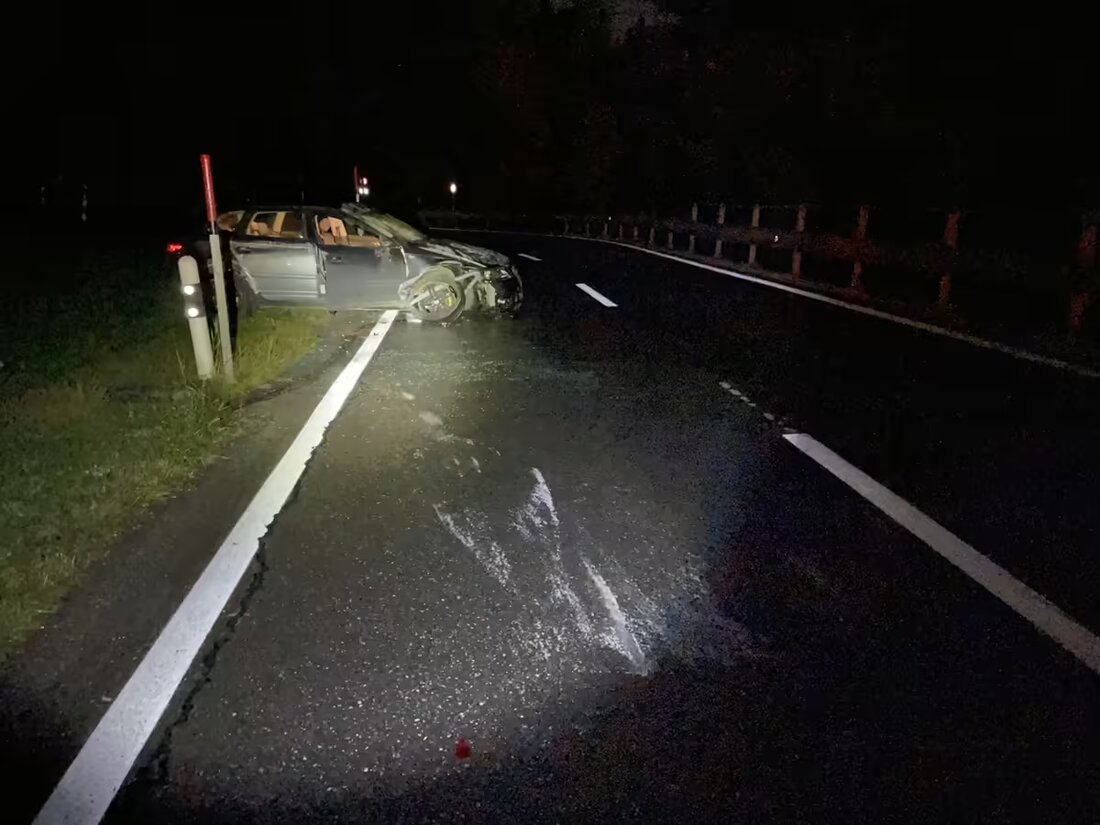 In Klosters überschlug sich ein Auto mit vier Personen. Der Fahrer, 27, war alkoholisiert und verlor die Kontrolle.