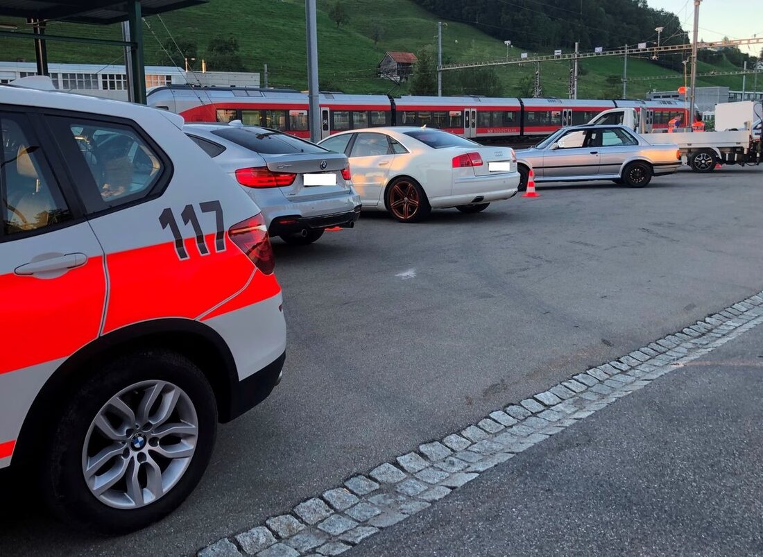 Am 26. September 2025 führte die Kantonspolizei in Herisau eine Verkehrskontrolle durch, bei der mehrere Führerausweise eingezogen wurden.