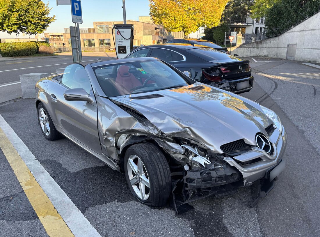 Ein alkoholisierter Autofahrer verursachte in Tägerwilen einen Auffahrunfall. Niemand wurde verletzt, der Führerausweis wurde eingezogen.