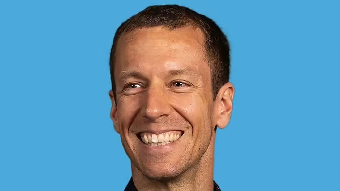Andreas Vögeli wird am 30. November 2024 Nachfolger von Mathias Vögeli im Landrat. Ein Blick auf seinen Werdegang und Ziele.