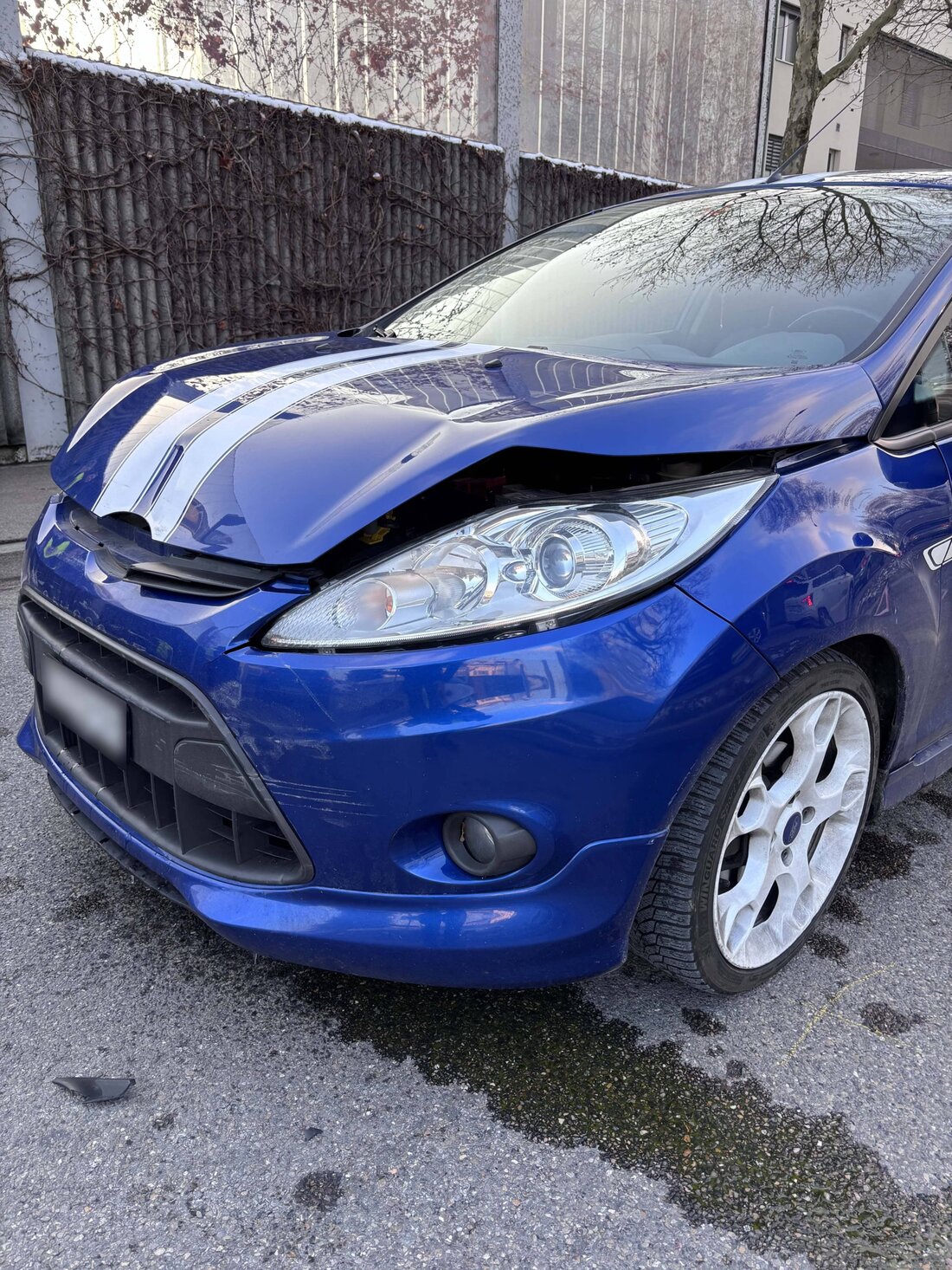 In Weinfelden kam es am Samstagnachmittag zu einer Auffahrkollision, bei der eine 66-jährige Autofahrerin verletzt ins Spital gebracht wurde.