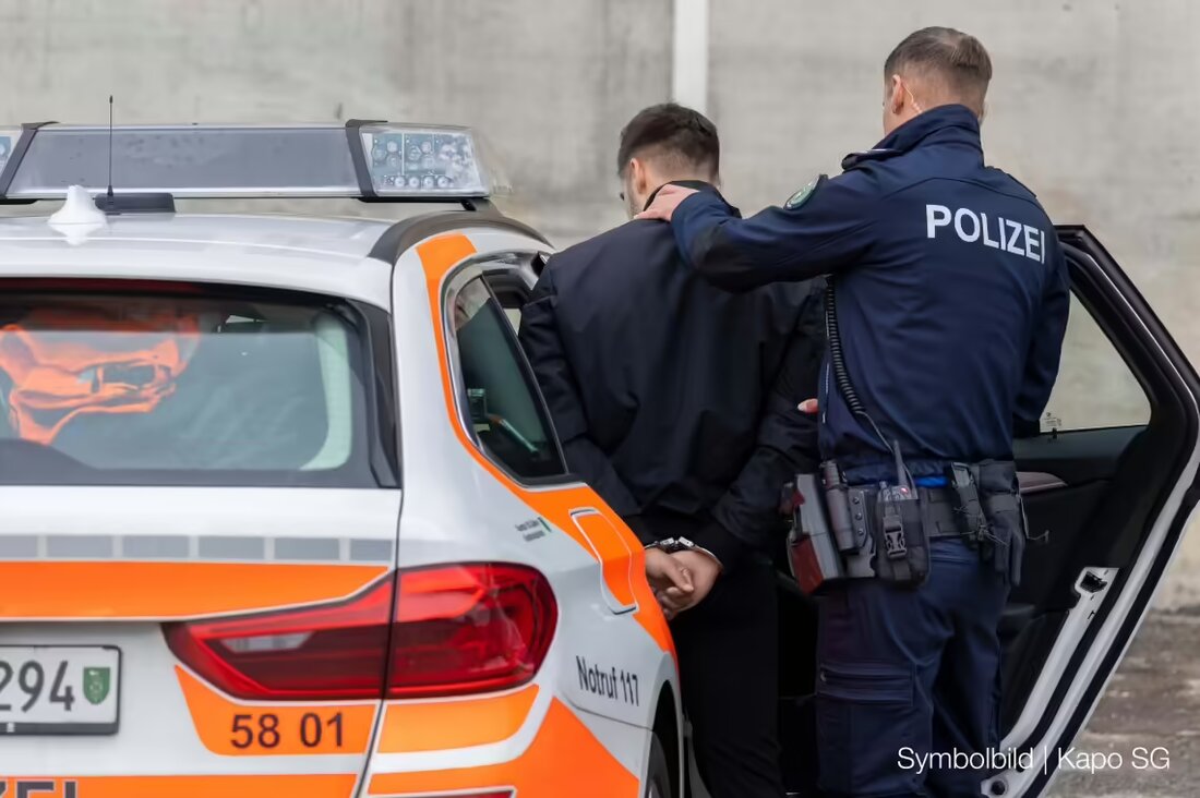Ein 24-jähriger Algerier wurde nach dem Aufbrechen von Autos in Rebstein festgenommen, Dank schneller Fahndung der Polizei.