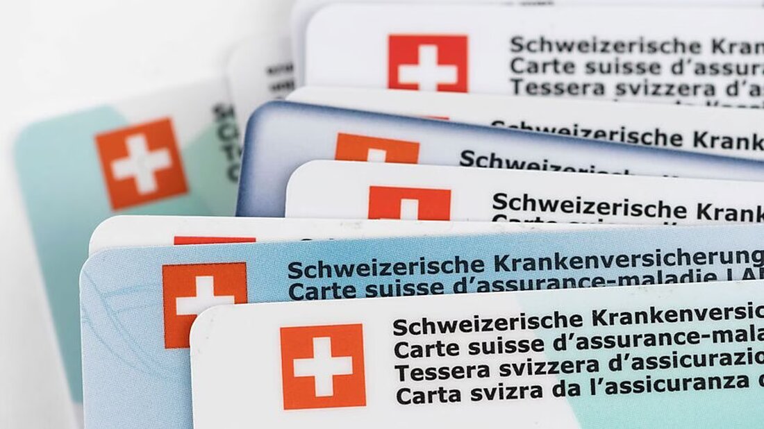 Der Glarner Regierungsrat prüft, die individuelle Prämienverbilligung künftig automatisch zu gewähren, um Formalitäten zu vermeiden.