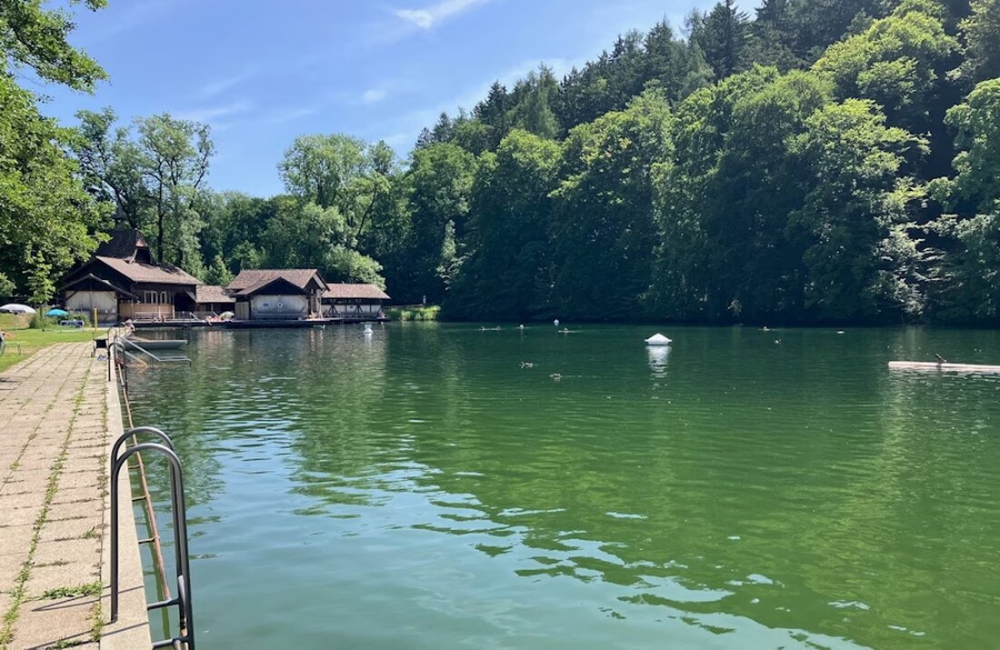 Die Badewasserqualität im Kanton St.Gallen war im Juli 2025 teils ungenügend. Informationsblatt und aktuelle Hinweise hier.