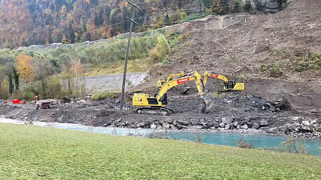 Baumaßnahmen am Escherkanal in Glarus Nord zeigen Wirkung: Engpass entschärft, Hang stabilisiert, Deponie bleibt geschlossen.