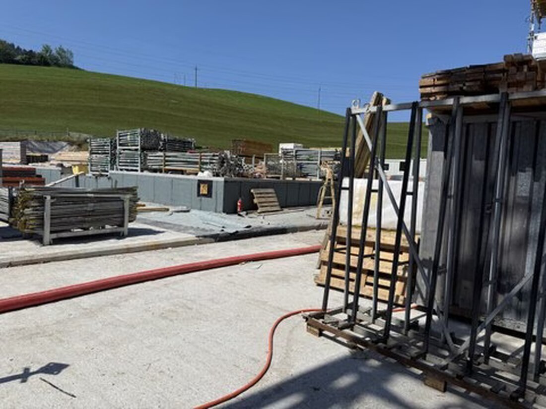 Kantonspolizei Appenzell I.Rh. kontrolliert Baustelle am 19.06.2025 wegen Missachtung der Ruhetagsgesetze. Weitere Checks folgen.