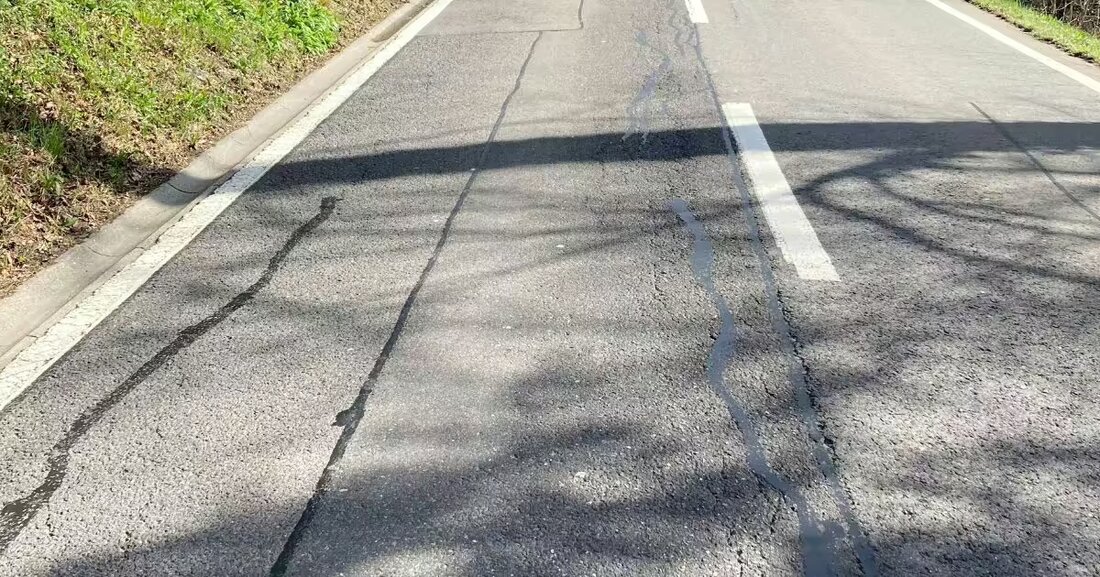 Ab 23. September 2024 starten Reparaturarbeiten auf der Neuheimerstrasse in Baar. Verkehr wird einspurig geleitet.