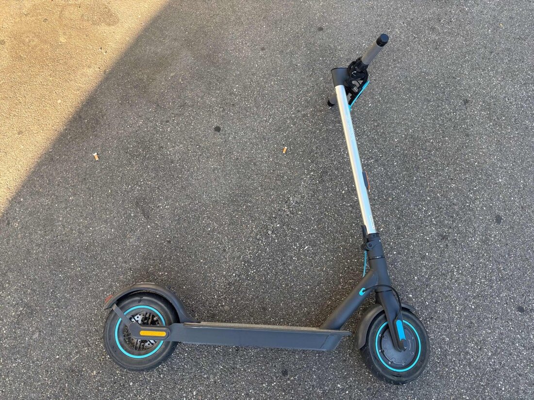 Ein betrunkener 39-Jähriger verunfallte mit seinem E-Trottinett in Dottikon. Er verletzte sich schwer und wurde ins Spital gebracht.