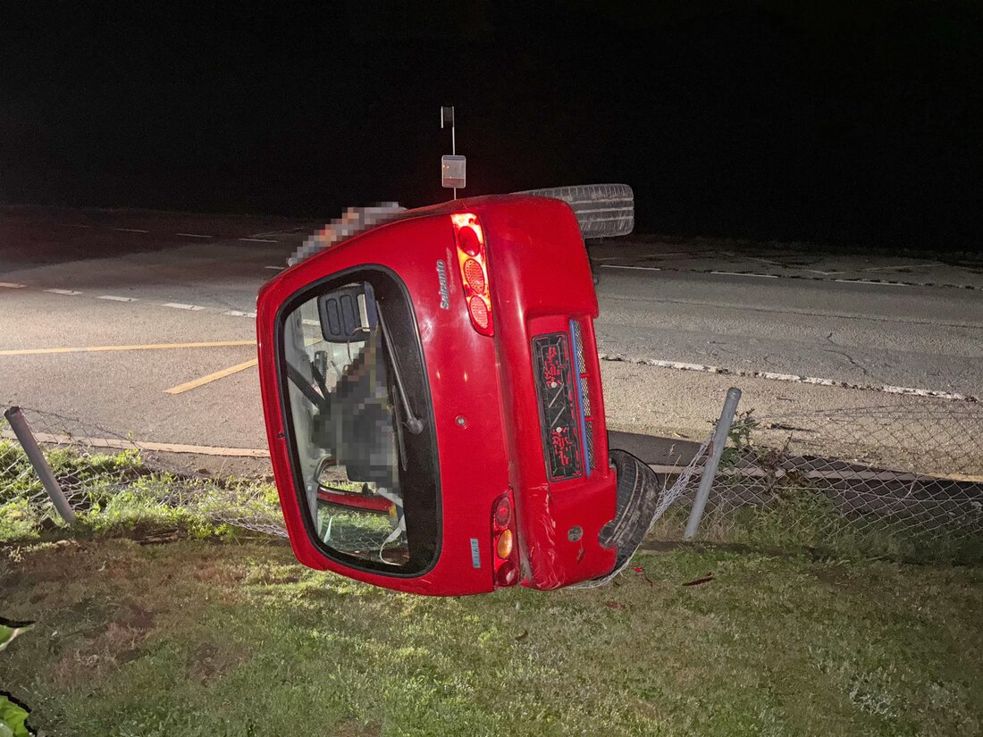 In Wuppenau kam ein alkoholisierter Autofahrer in der Nacht zu einem Selbstunfall. Sachschaden in Höhe von mehreren tausend Franken.
