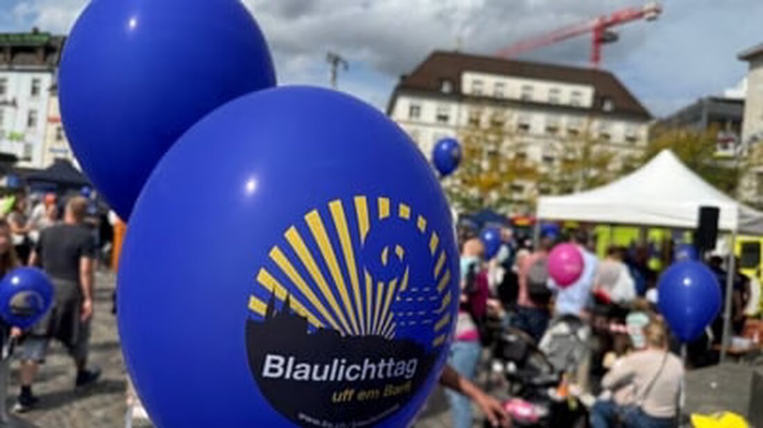 Am 13. September 2025 erlebten 3.500 Besucher am Blaulichttag auf dem Barfüsserplatz spannende Interventionen von Polizei, Feuerwehr und Sanität.