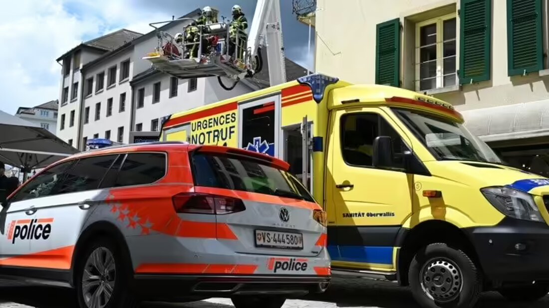 In Visp brach am 14. Oktober 2024 ein Brand in einem Wohngebäude aus, der zwei Todesopfer forderte und zahlreiche Evakuierungen erforderte.