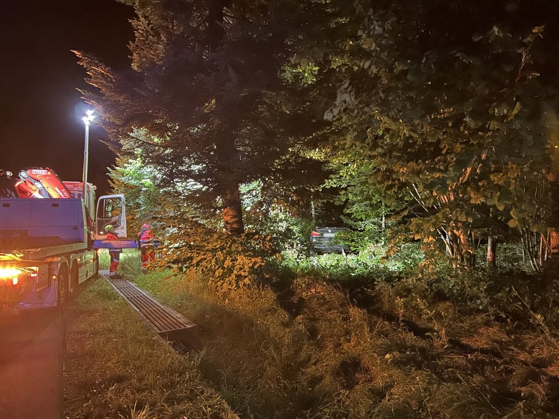 Ein 62-jähriger Fahrer verursachte in Bremgarten einen Selbstunfall. Niemand wurde verletzt, doch Alkohol am Steuer war im Spiel.