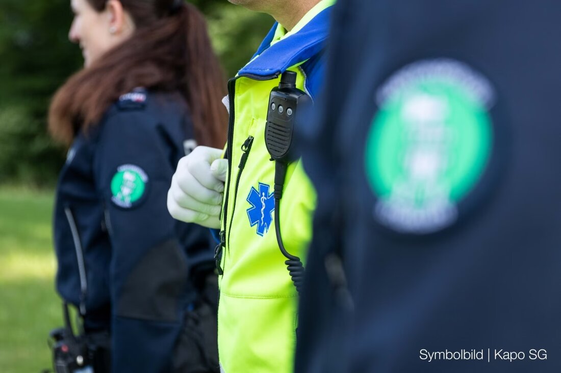 Ein 24-jähriger Mann wurde in Walenstadt vor der Migros angegriffen. Kantonspolizei sucht dringend Zeugen.