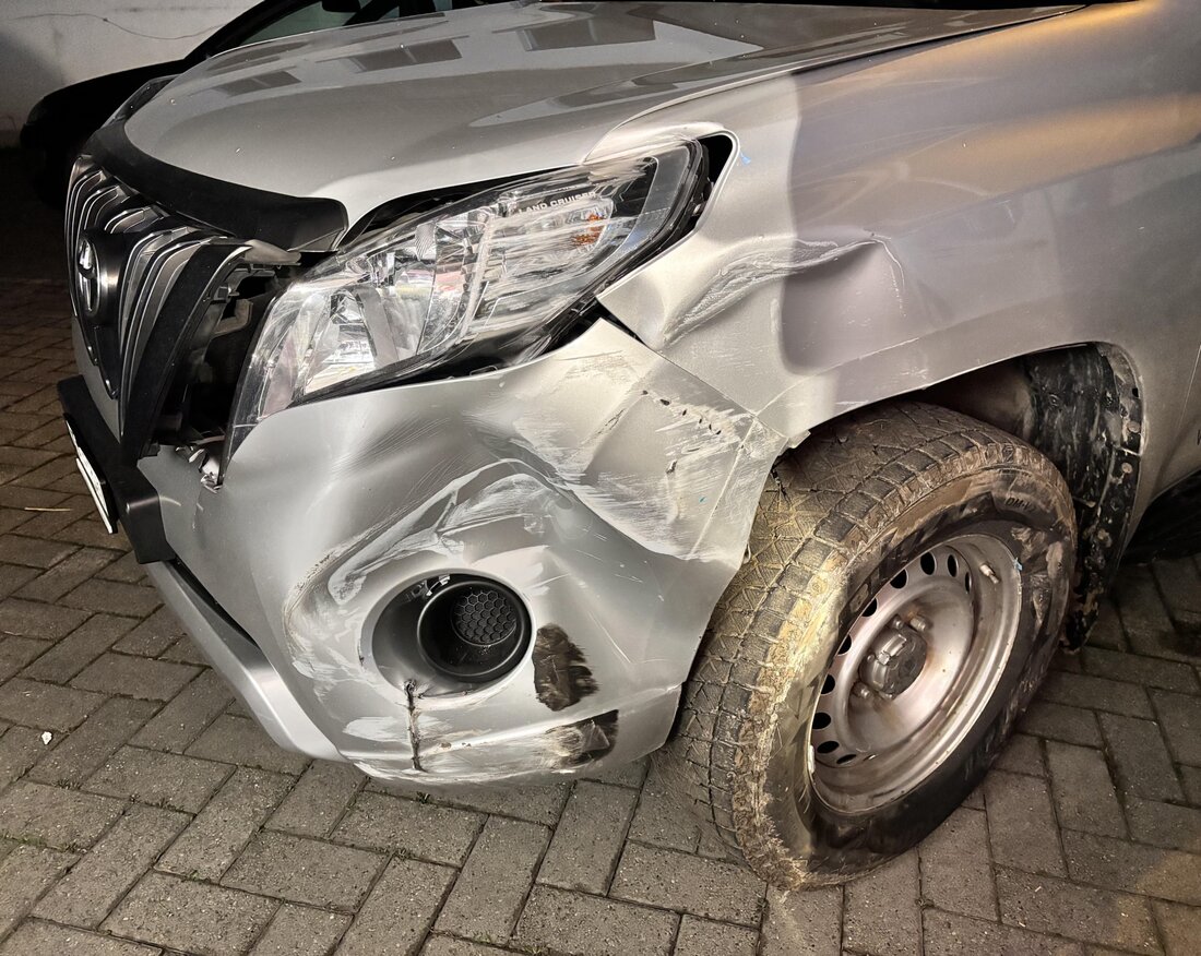 In Bürglen kollidierten zwei Lieferwagen nach einem Wendemanöver; ein alkoholisierter Fahrer musste seinen Führerschein abgeben.