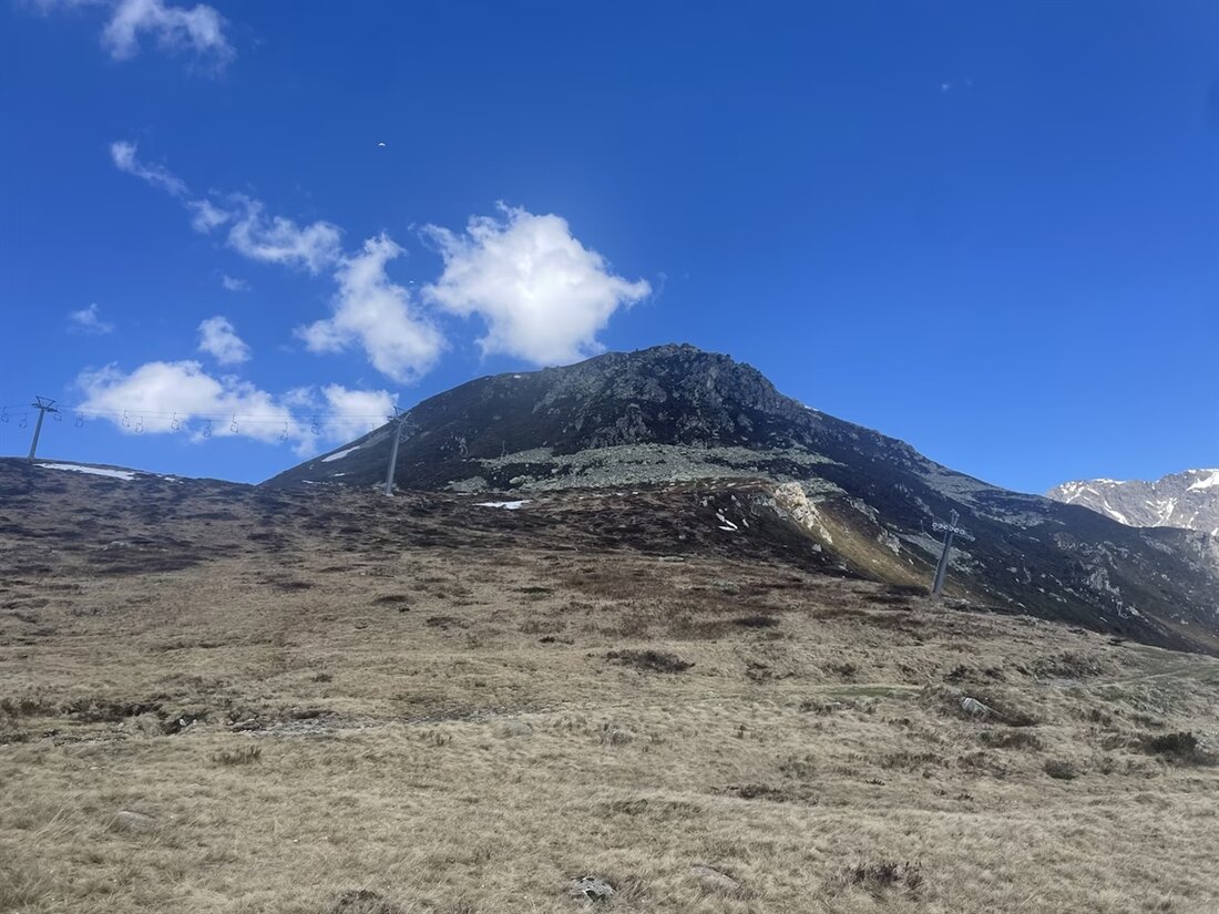 In Klosters verunglückte ein 52-jähriger Gleitschirmflieger schwer. Die Ermittlungen zur Unfallursache sind im Gange.