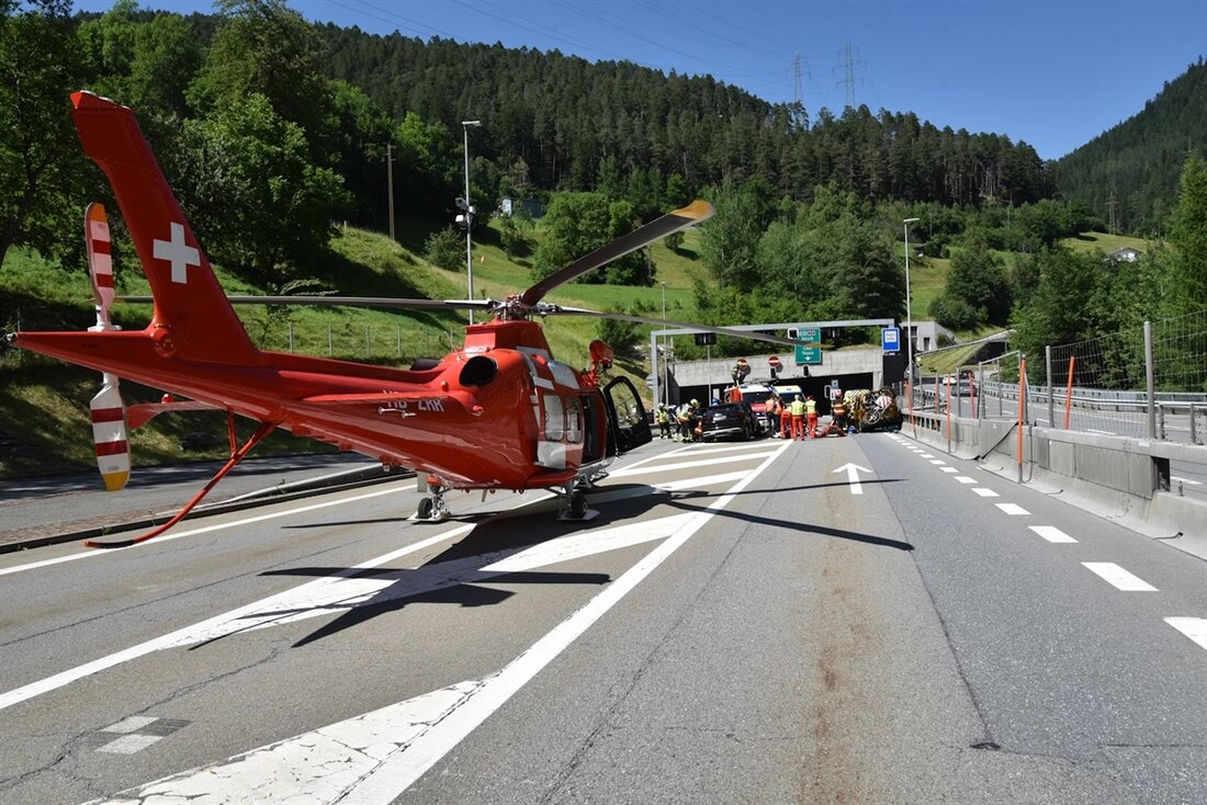 Am 23.06.2025 ereignete sich auf der A13 bei Rongellen eine schwere Frontalkollision mit mehreren Verletzten und stundenlanger Sperrung.