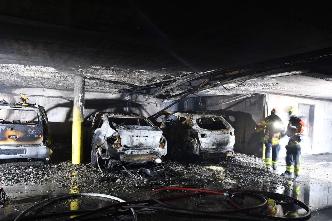 In Möhlin brach in einer Tiefgarage ein Brand aus, der grossen Sachschaden verursachte. Ursache unklar, Ermittlungen laufen.