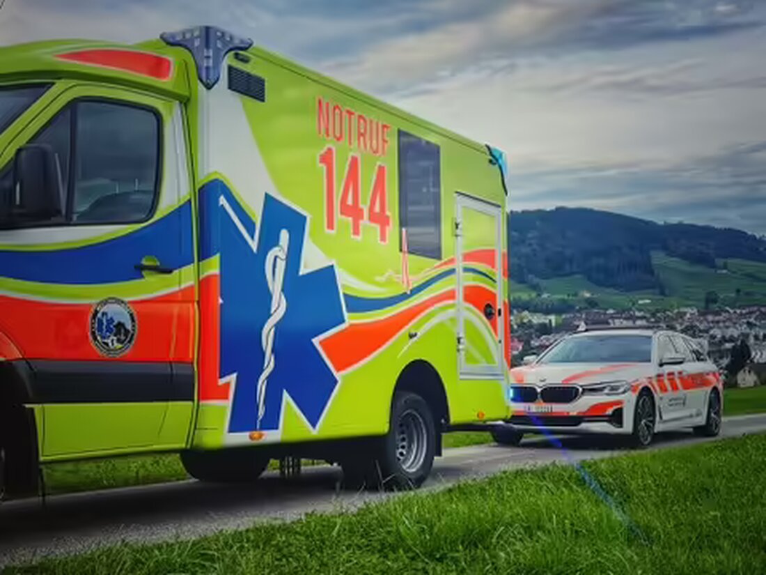 In Appenzell kam es am 06.06.2024 zu einem Verkehrsunfall zwischen einem E-Scooter und einem Auto, bei dem der 23-jährige Fahrer verletzt wurde.