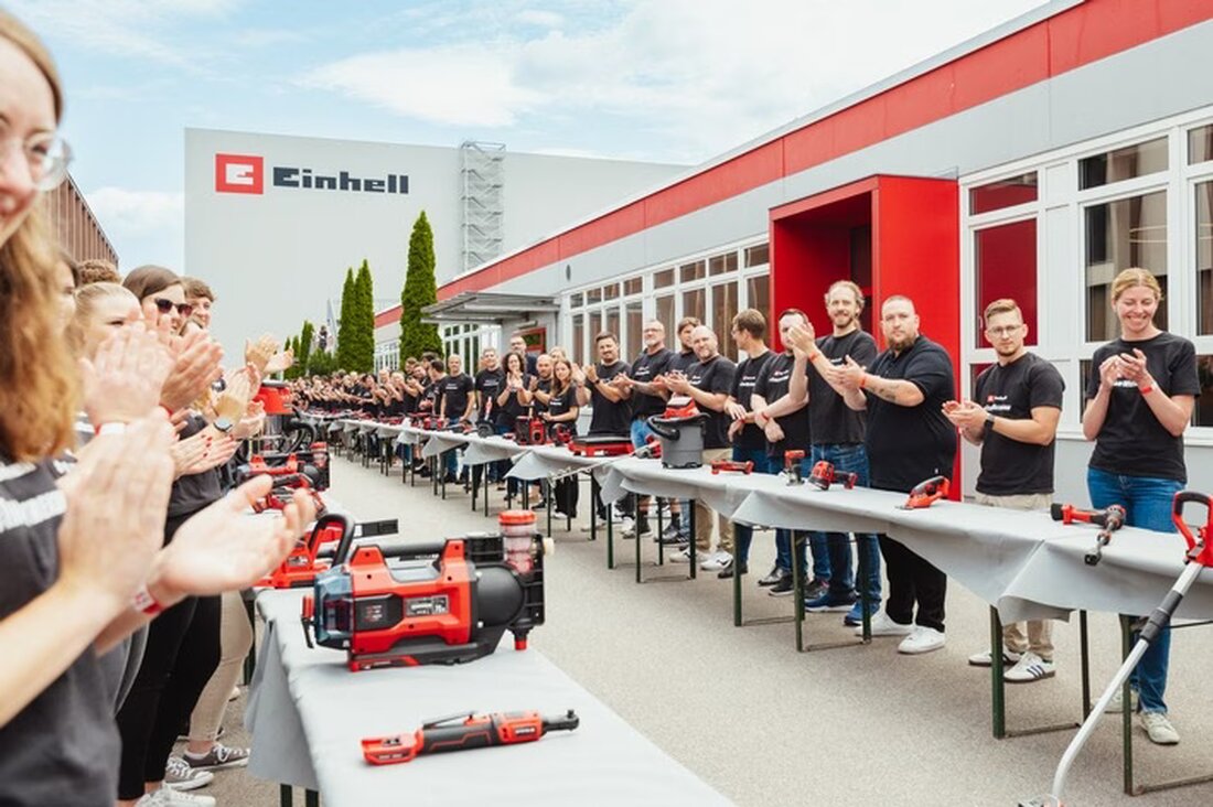 Einhell hat mit einem einzigen Power X-Change Akku den Guinness Weltrekord für über 300 Geräte aufgestellt – effizient und vielseitig.