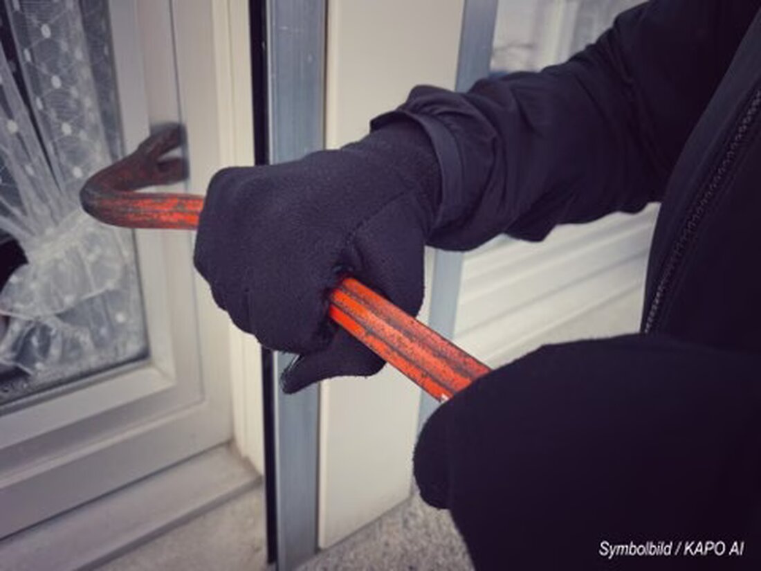 In Steinegg brach ein Einbrecher zwischen dem 30.12.2025 und 03.01.2026 in ein Einfamilienhaus ein und stahl Wertgegenstände.