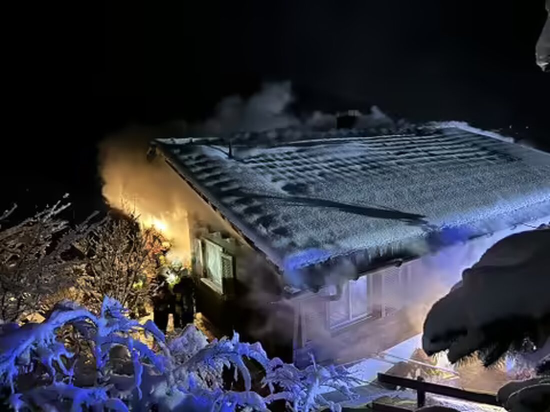 In Jakobsbad brach am 21. Januar 2024 ein Feuer in einem Einfamilienhaus aus. Hoher Sachschaden, aber keine Verletzten.
