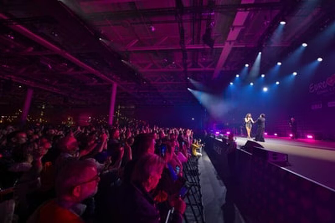 Das Eurovision Village begeistert Musikfans in Basel mit vielfältigen Auftritten und unvergesslichen Momenten – ein voller Erfolg!