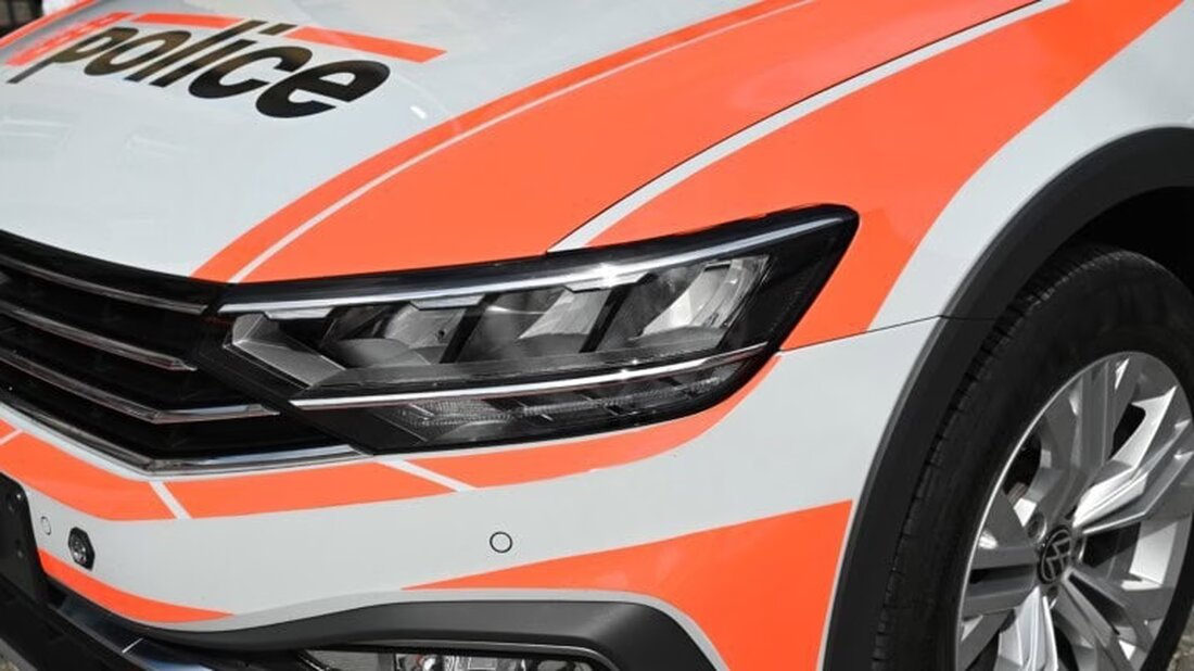 Nach dem Brand in einer Fahrzeughalle in Niedergesteln am 29. Mai 2024 wurden Ermittlungsergebnisse zur Brandursache bekannt.