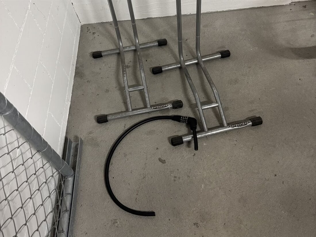 In Maienfeld kam es zu mehreren Einbrüchen in Garagen und Kellerräume. Die Kantonspolizei sucht Zeugen zu den Fahrrad-Diebstählen.