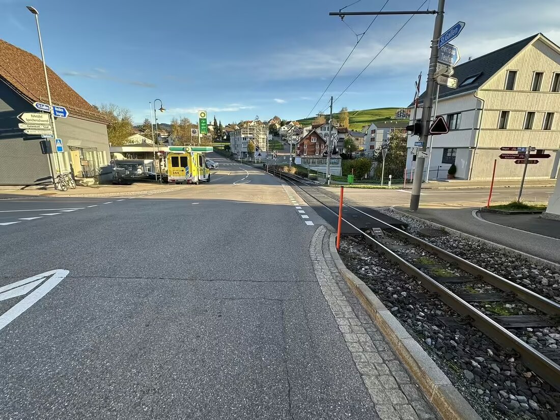 In Speicher kam es zu einem Unfall zwischen einem Fahrrad und einem Auto, wobei der Radfahrer leicht verletzt ins Krankenhaus musste.