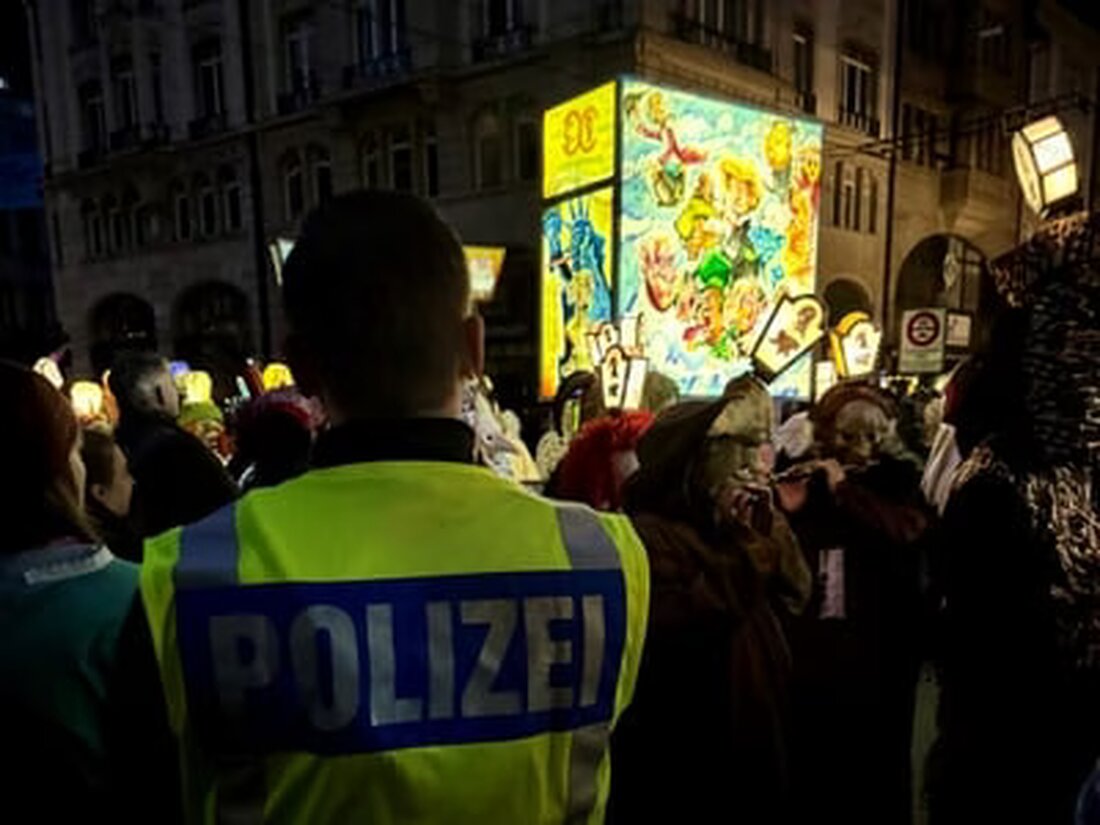 Morgestraich 2025: Ein ruhiger Fasnachtststart in Basel mit wenigen Einsätzen von Polizei und Rettungsdienst.