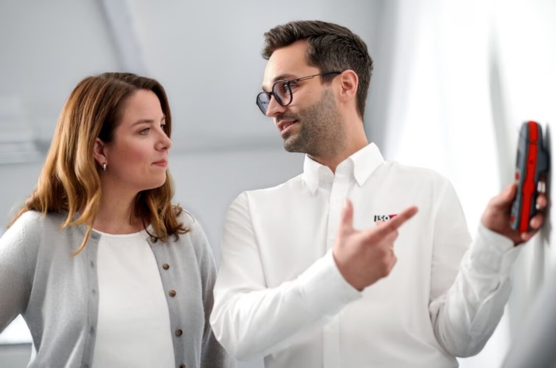 Erfahren Sie, wie Sie Feuchteschäden beim Immobilienkauf frühzeitig erkennen und kostspielige Überraschungen vermeiden können.