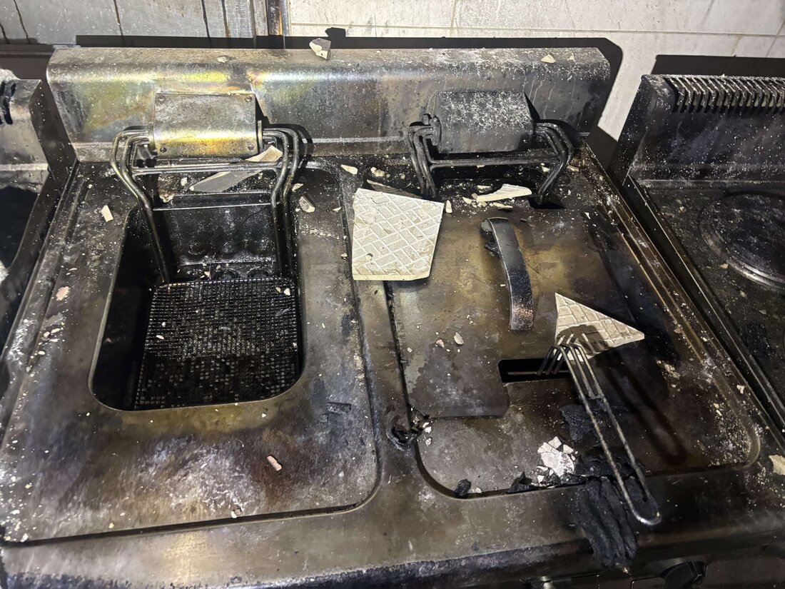 In Romanshorn kam es zu einem Brand in einer Restaurantküche. Die Feuerwehr löschte den Fritteusenbrand, niemand wurde verletzt.