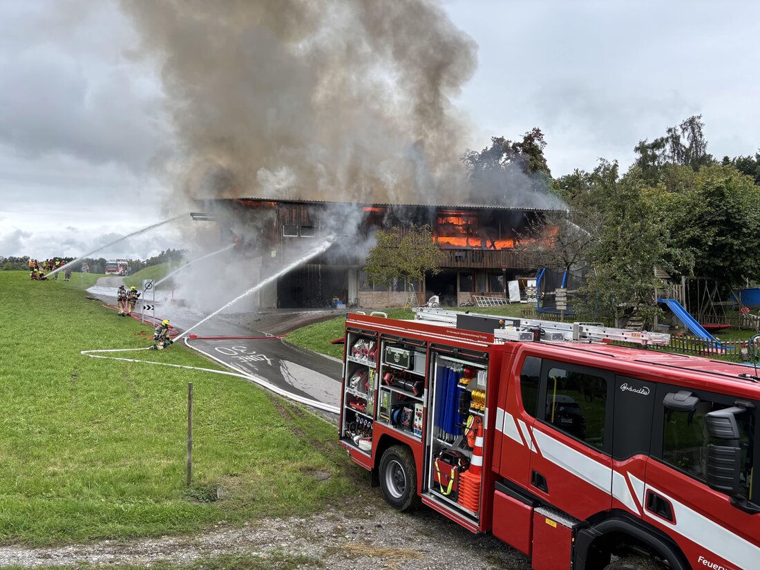 Ein Brand eines Ökonomiegebäudes in Roggwil verursachte hohen Sachschaden, doch glücklicherweise gab es keine Verletzten.