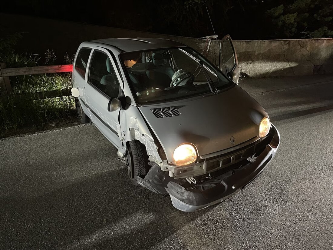 Am 12.07.2025 kollidierte eine 48-jährige Autofahrerin in La Punt Chamues-ch mit einer Mauer, ihr Führerausweis wurde abgenommen.