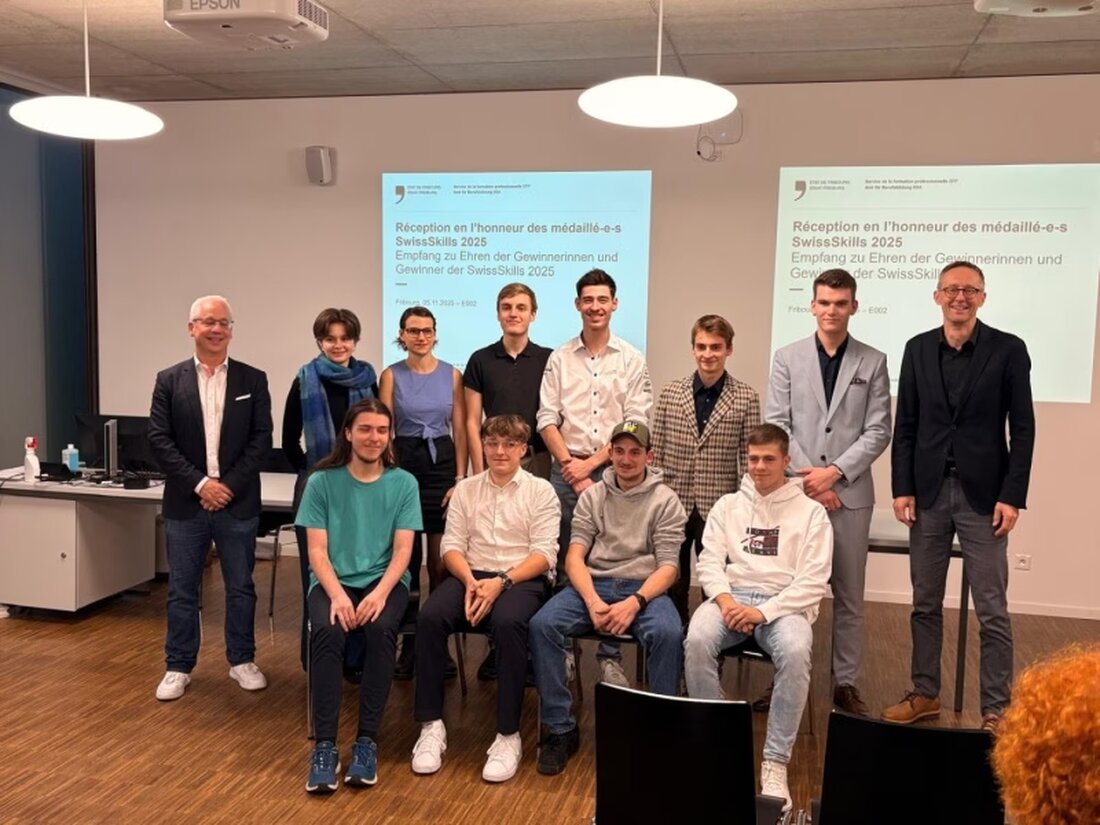 Zwölf Freiburger Berufsleute wurden an den SwissSkills 2025 in Bern geehrt, darunter zwei Goldmedaille-Gewinner.