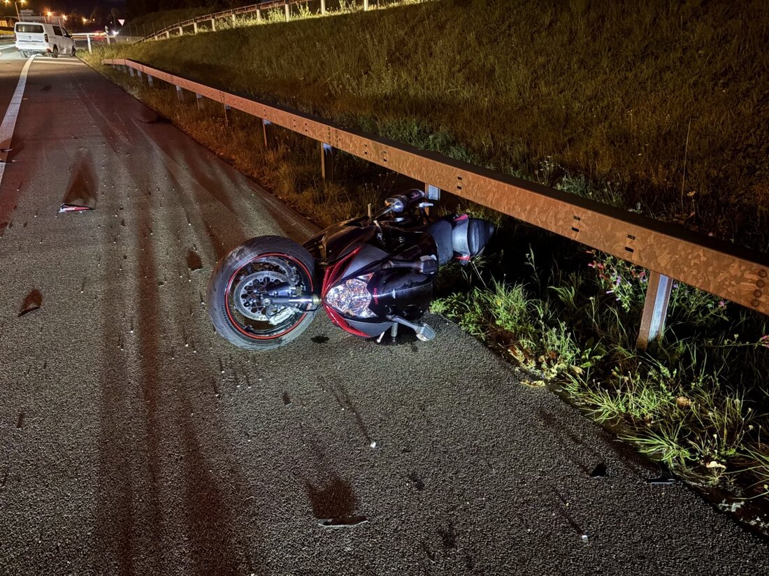 In St.Gallen-Winkeln kam es zu einem Verkehrsunfall zwischen einem Motorrad und einem Lieferwagen, verursacht durch einen Fuchs. Ein Fahrer wurde leicht verletzt.