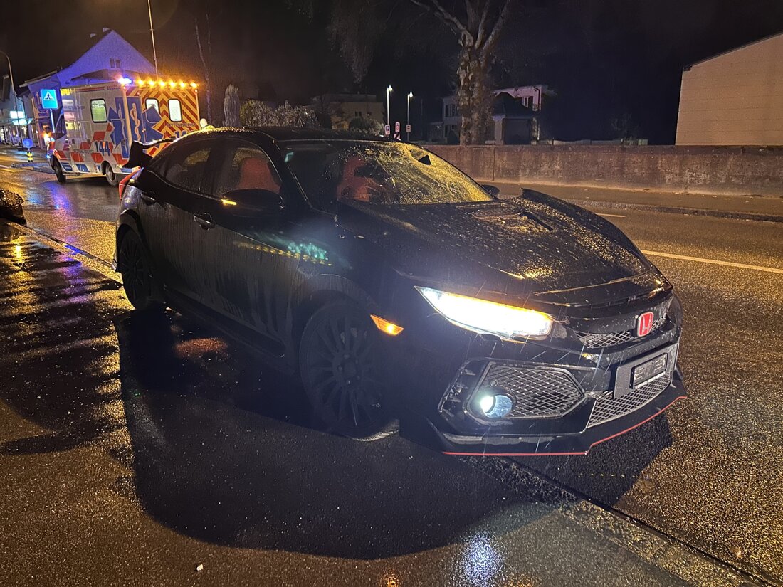 In Bürglen wurde ein 80-jähriger Fussgänger von einem Auto schwer verletzt. Zeugen des Vorfalls werden gebeten, sich zu melden.